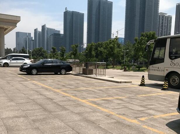 道路劃線，車(chē)位劃線，停車(chē)位劃線
