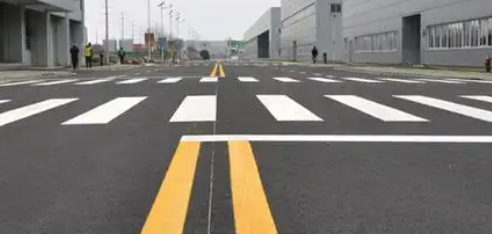 蘇州工廠車間劃線施工選哪家？專業(yè)團(tuán)隊(duì)助力工廠規(guī)范生產(chǎn)
